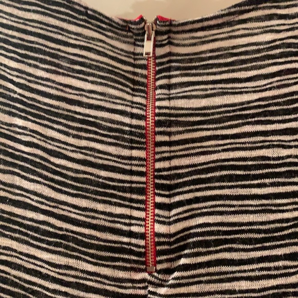 W5 Striped Sleeveless blouse - Picture 3 of 8